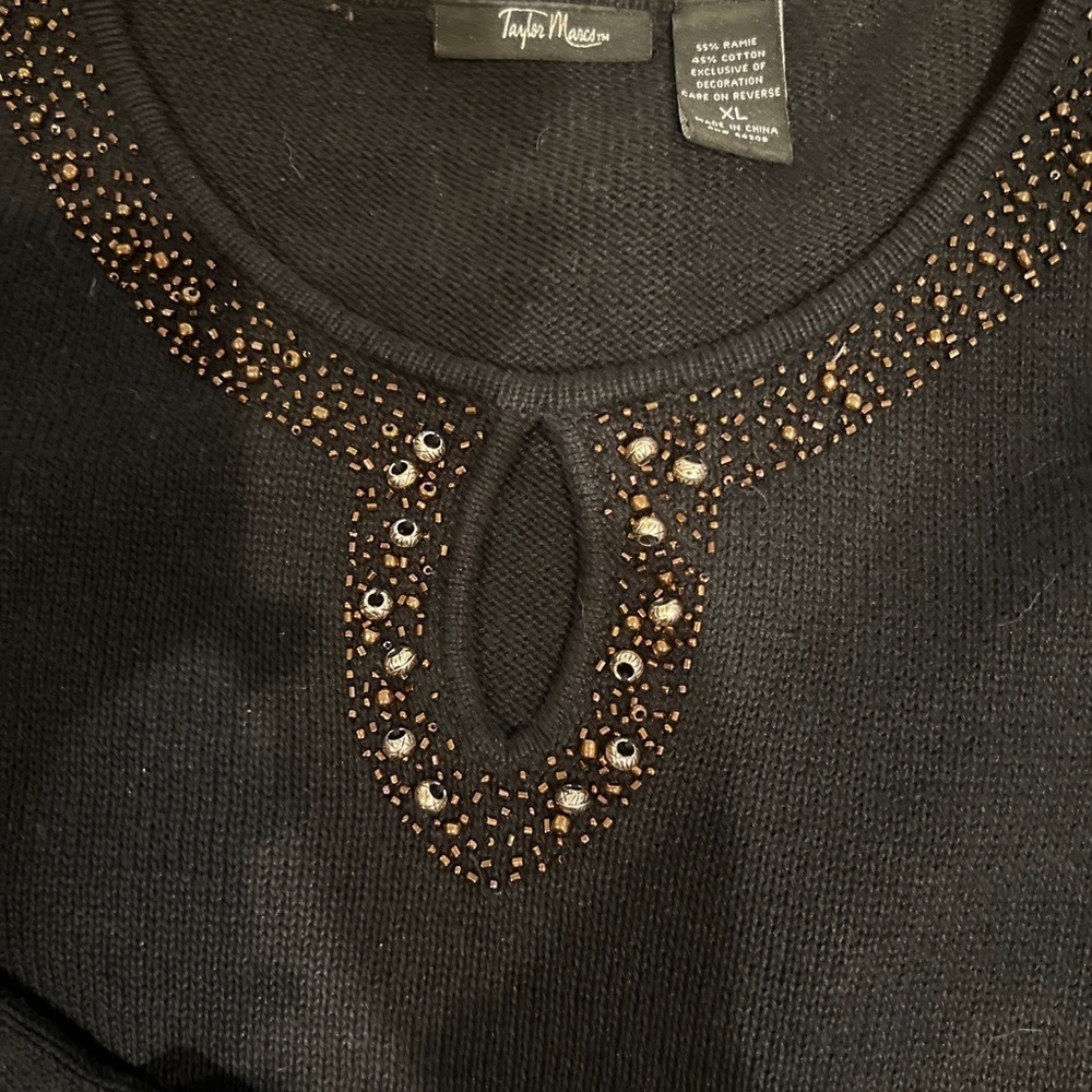 Taylor Marcs Sweater - XL. - Picture 2 of 3